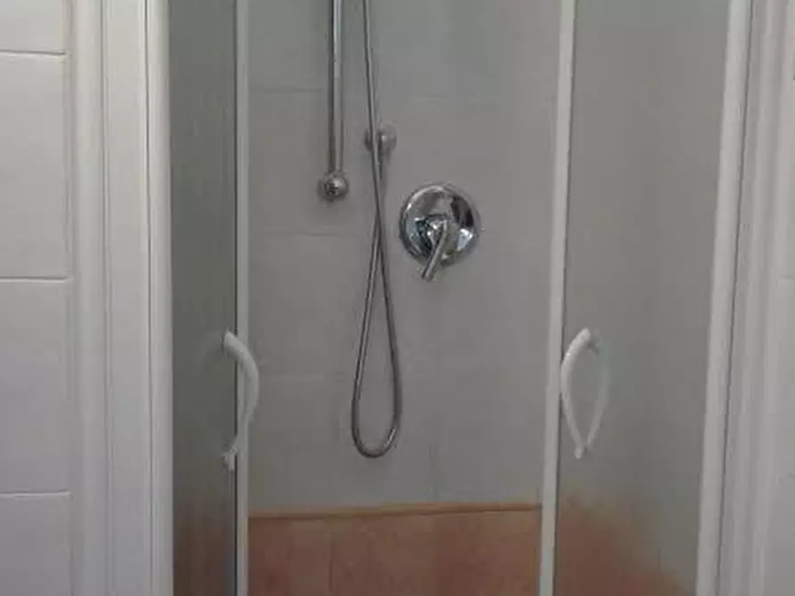 Immagine 21 di Villa in vendita  a Seravezza