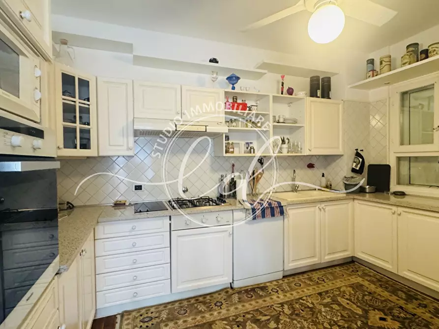 Immagine 8 di Attico in vendita  a Seravezza