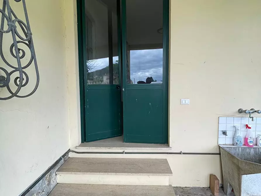 Immagine 37 di Casa indipendente in vendita  a Pietrasanta