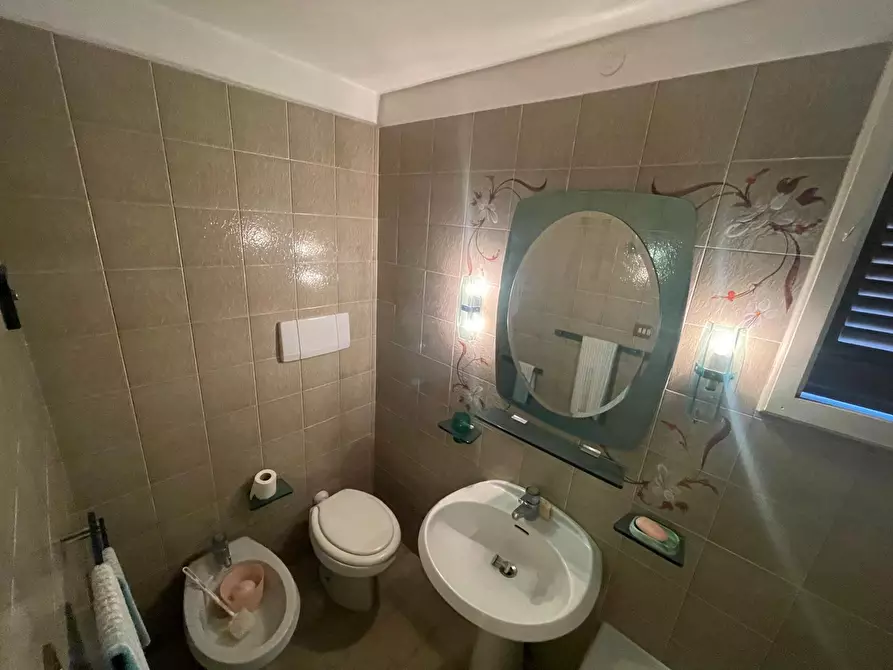 Immagine 27 di Porzione di casa in vendita  a Pietrasanta