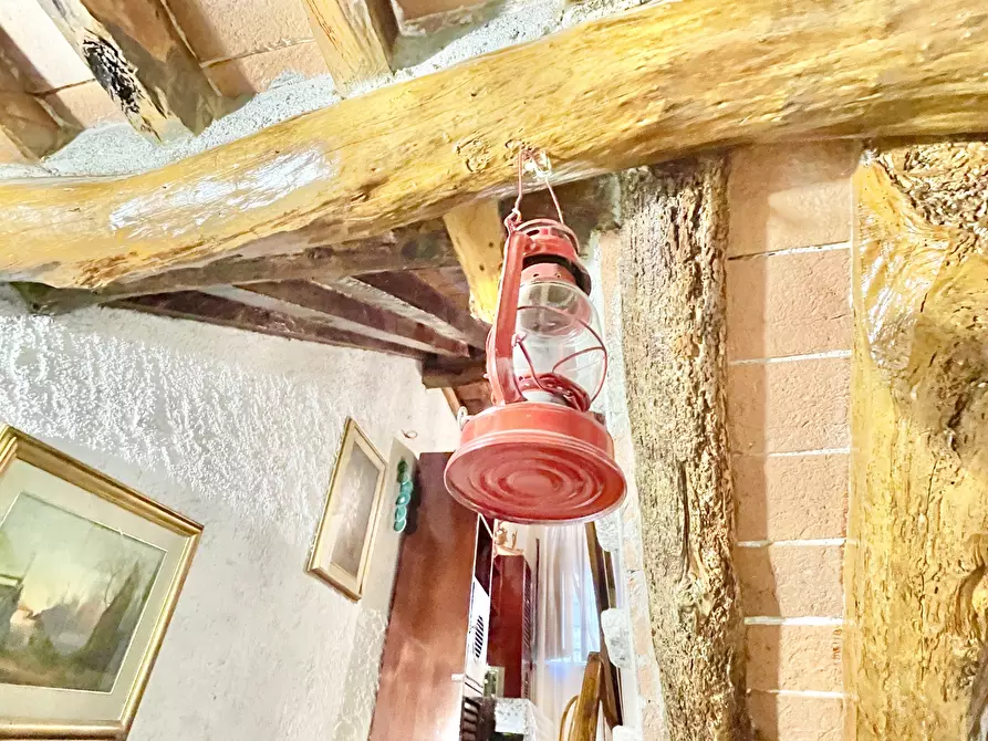 Immagine 52 di Porzione di casa in vendita  a Pietrasanta