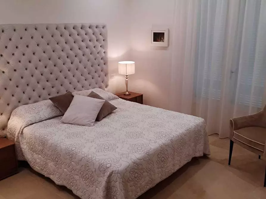 Immagine 11 di Villa in affitto  a Pietrasanta