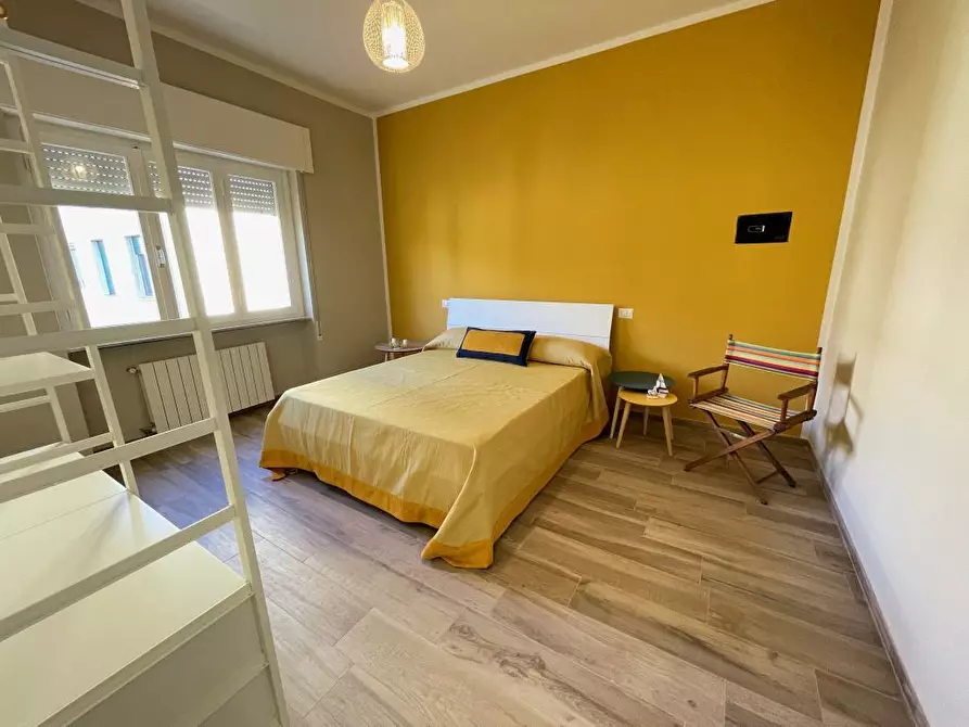 Immagine 7 di Quadrilocale in affitto  a Camaiore