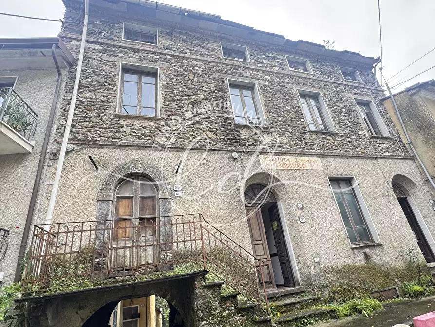 Immagine 16 di Porzione di casa in vendita  a Stazzema