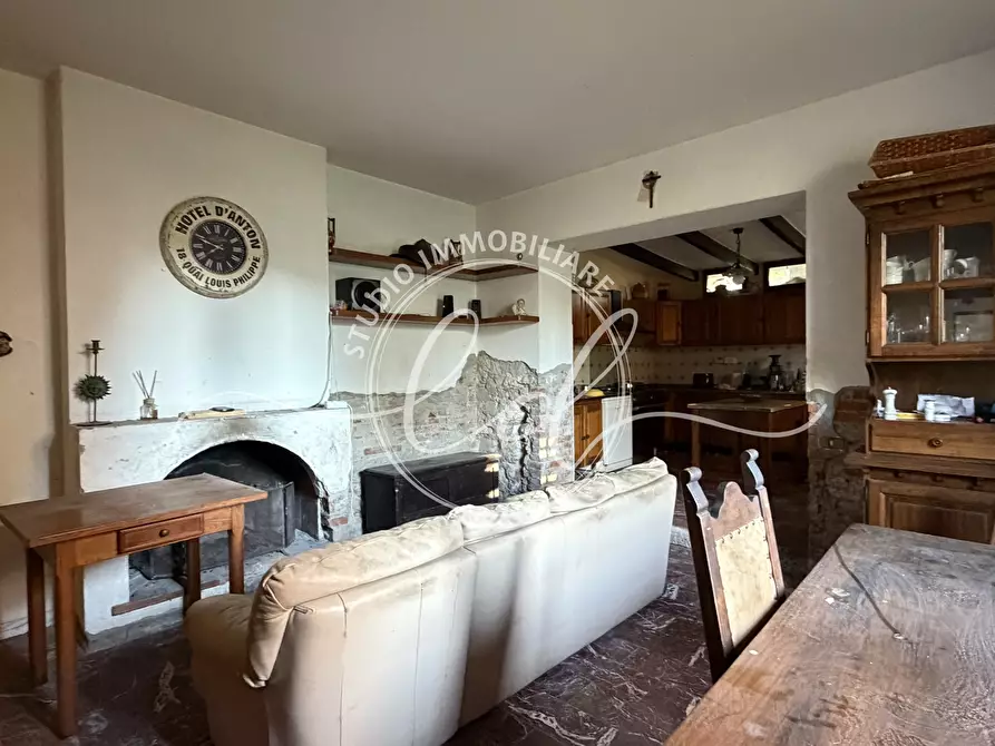 Immagine 11 di Porzione di casa in vendita  a Seravezza