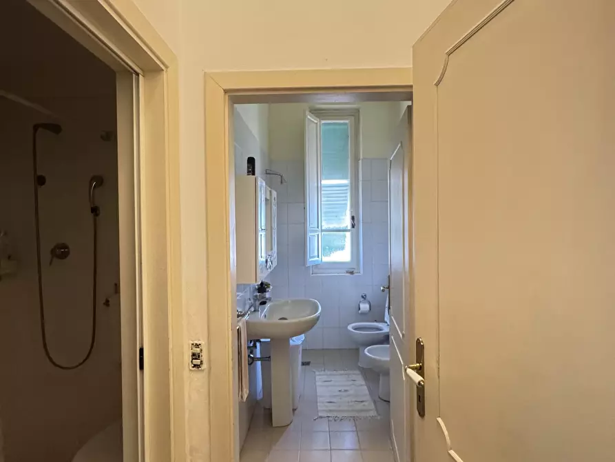 Immagine 24 di Porzione di casa in vendita  a Pietrasanta