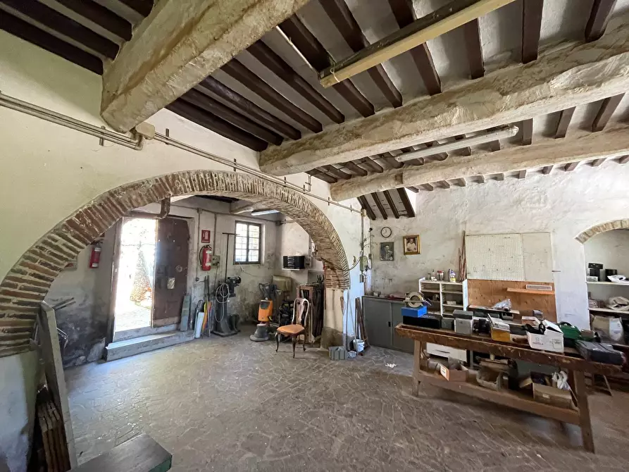 Immagine 37 di Rustico / casale in vendita  a Camaiore