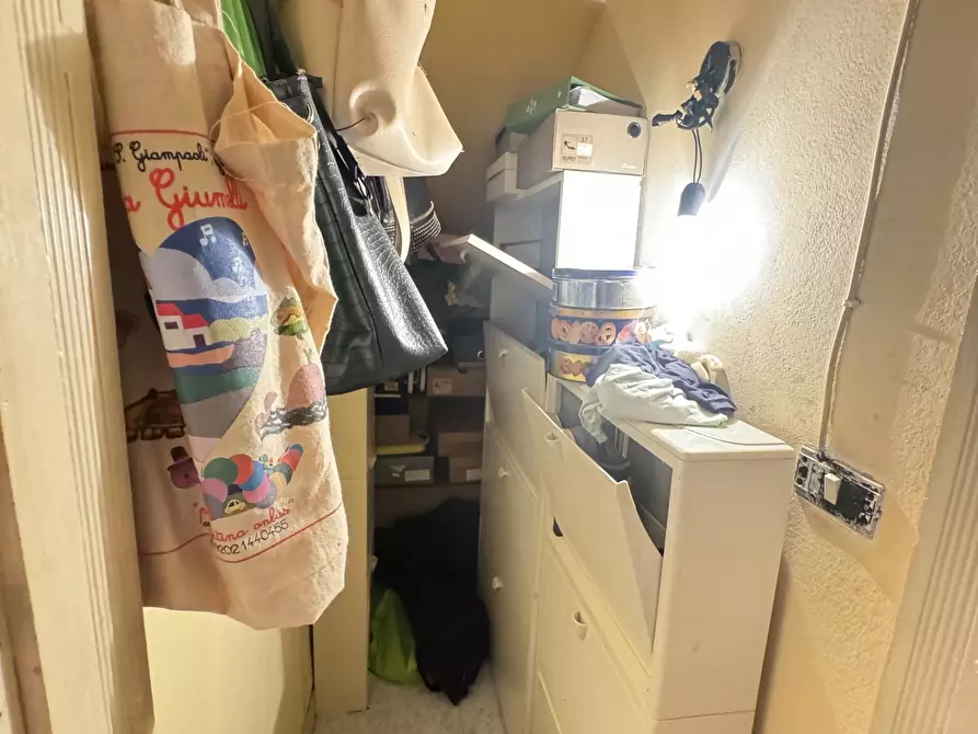 Immagine 21 di Porzione di casa in vendita  a Massa