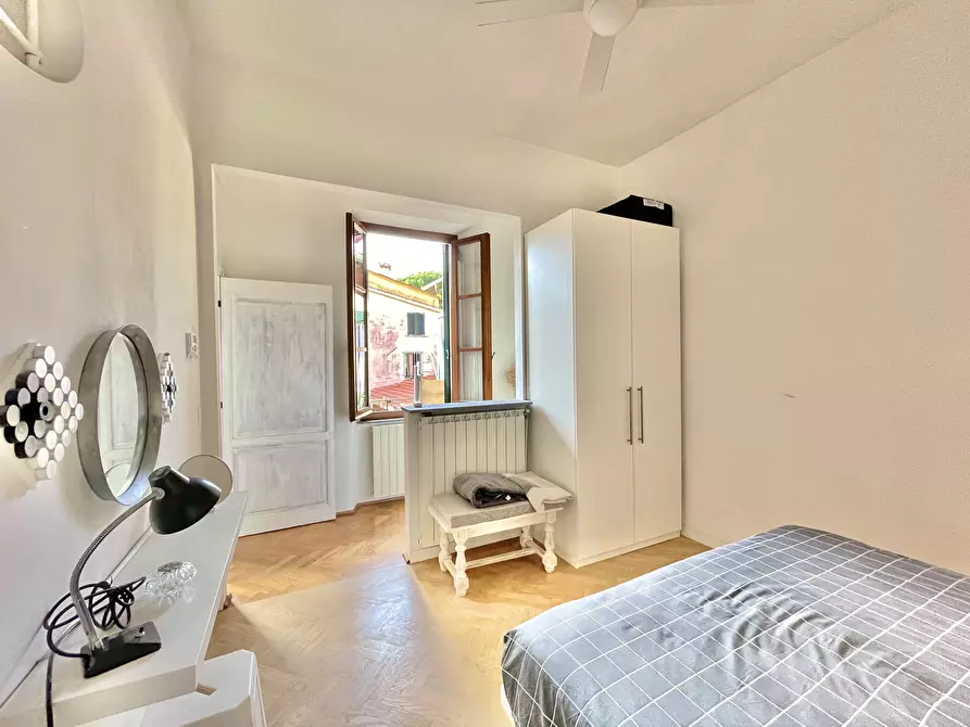 Immagine 28 di Trilocale in affitto  a Pietrasanta