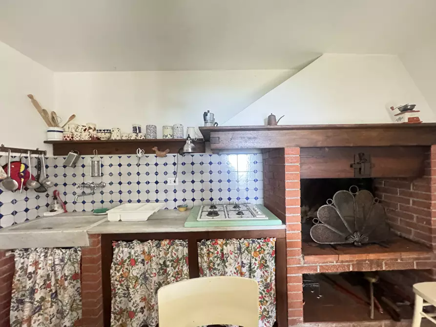 Immagine 22 di Rustico / casale in vendita  a Pietrasanta
