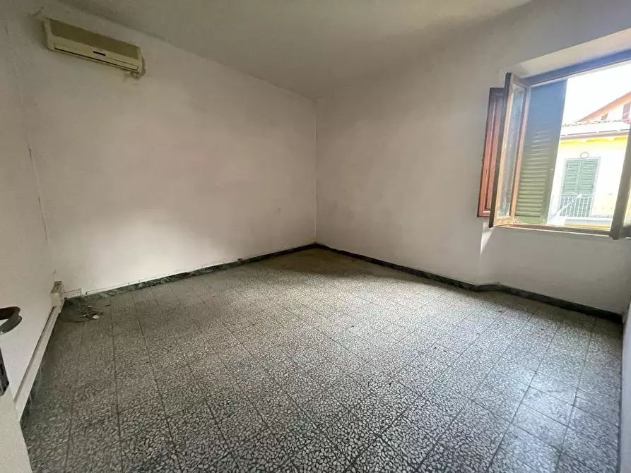 Immagine 12 di Casa indipendente in vendita  a Montignoso