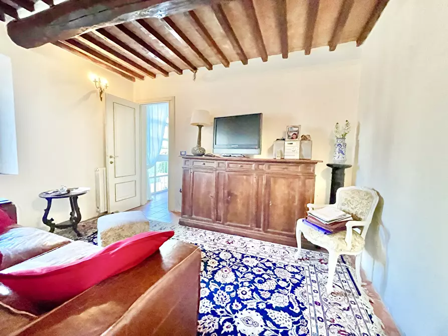 Immagine 17 di Rustico / casale in vendita  a Camaiore