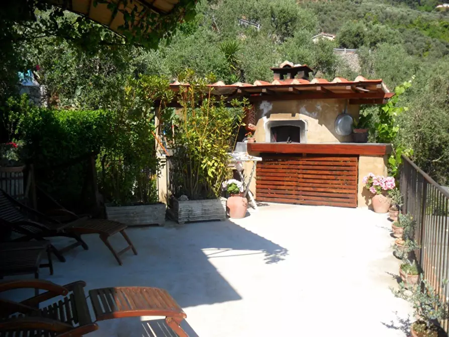 Immagine 4 di Casa indipendente in affitto  a Pietrasanta