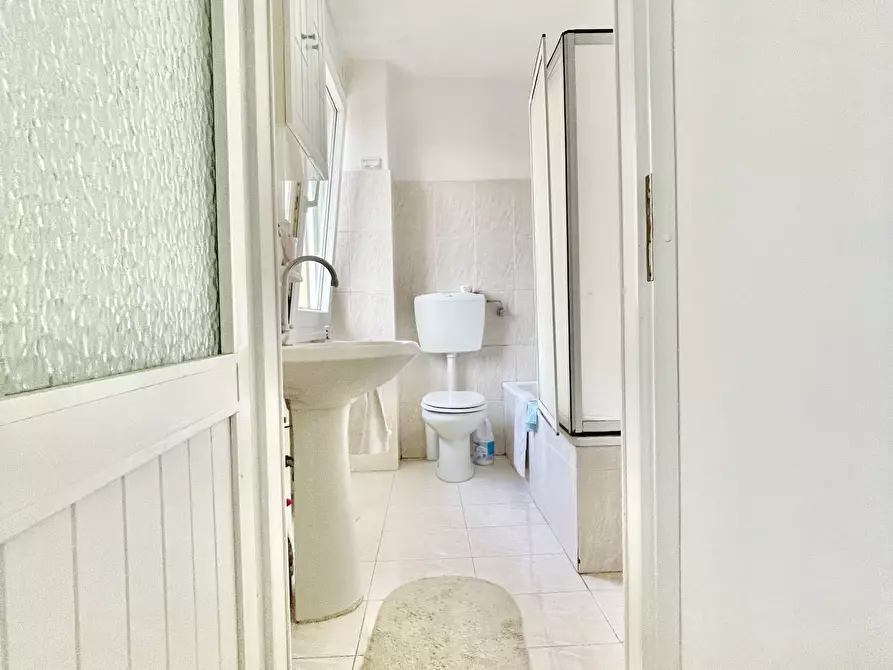 Immagine 35 di Porzione di casa in vendita  a Pietrasanta