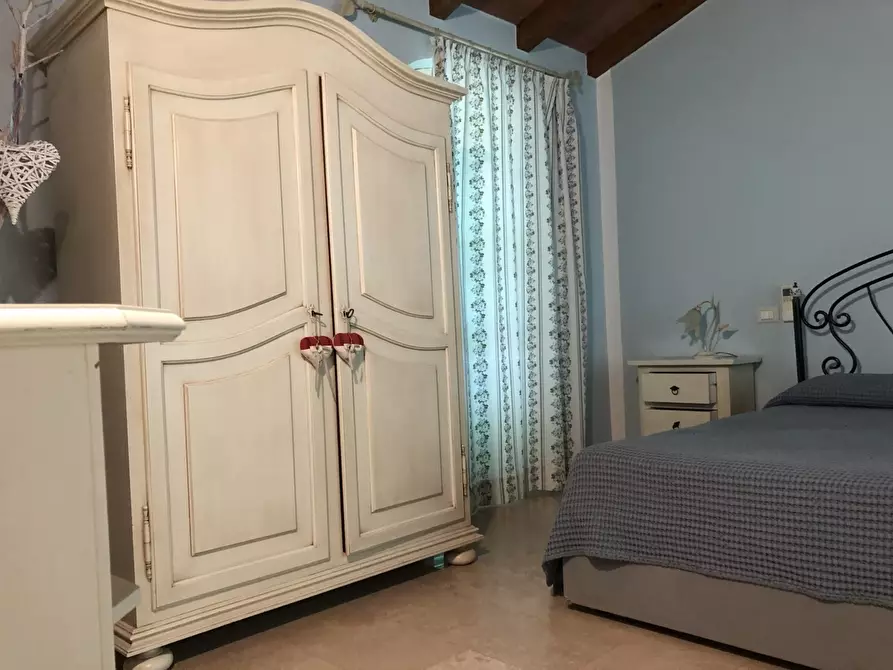 Immagine 15 di Casa indipendente in affitto  a Montignoso