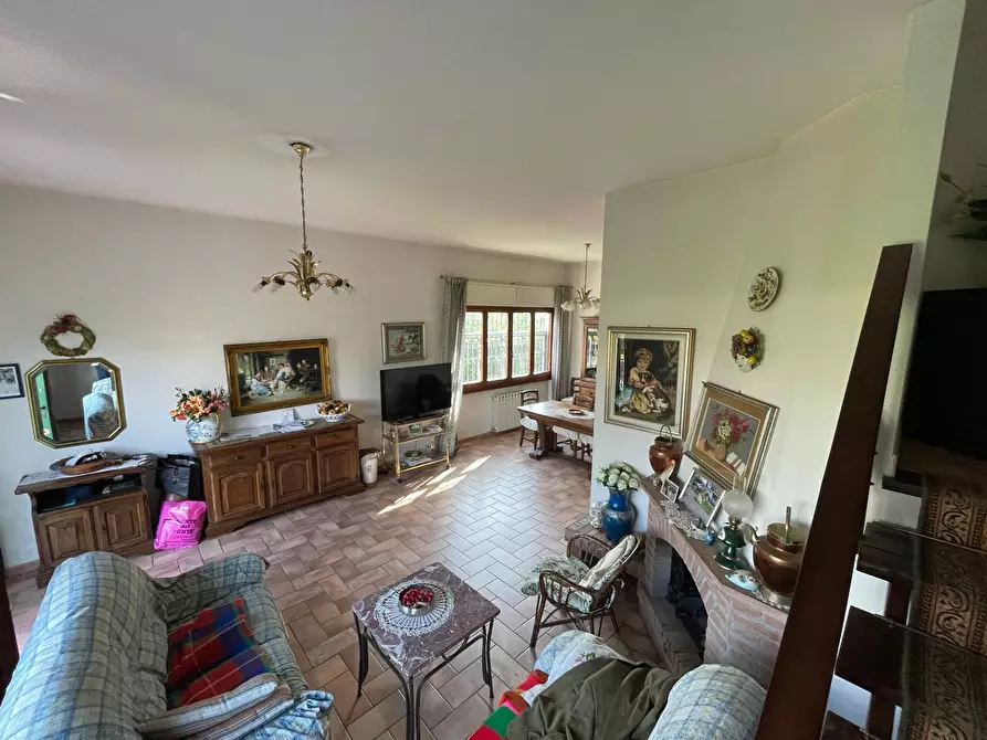 Immagine 35 di Casa indipendente in vendita  a Pietrasanta