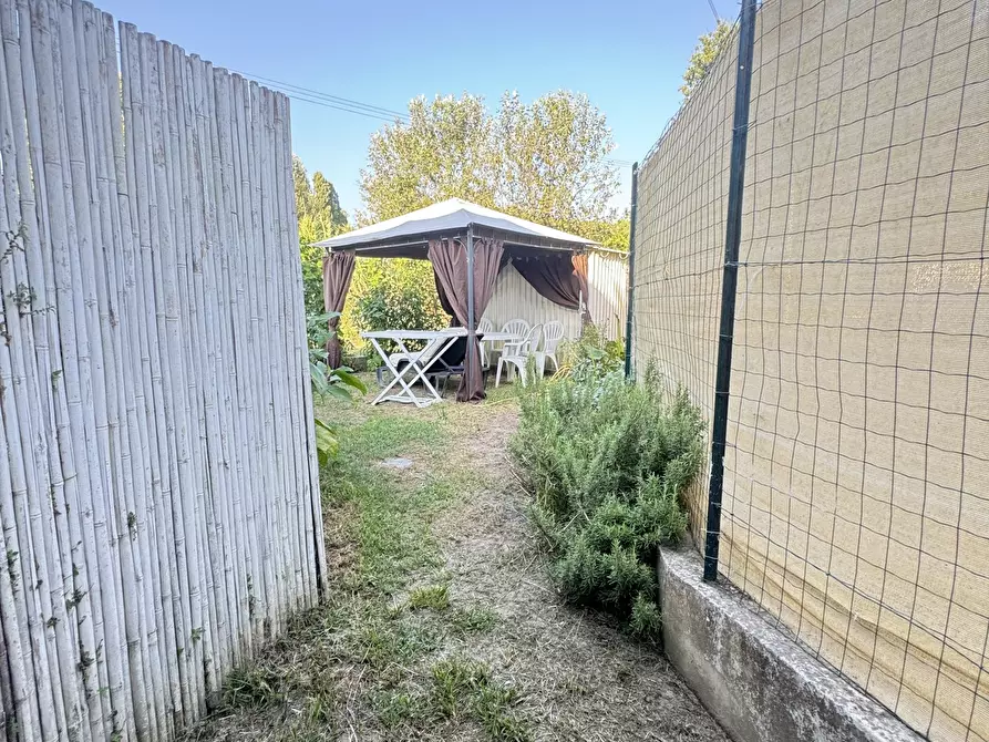 Immagine 20 di Trilocale in affitto  a Pietrasanta