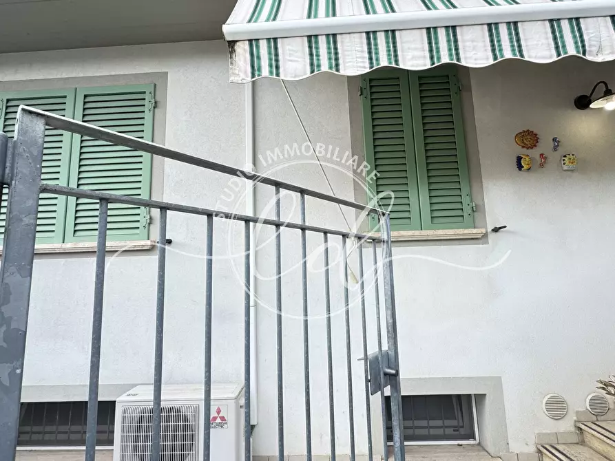 Immagine 1 di Quadrilocale in vendita  a Camaiore