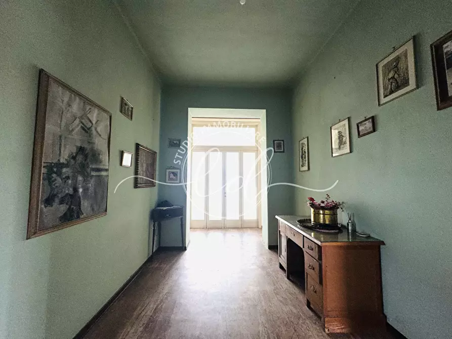 Immagine 45 di Pentalocale in vendita  a Lucca