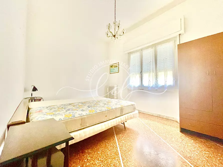 Immagine 18 di Quadrilocale in affitto  a Montignoso