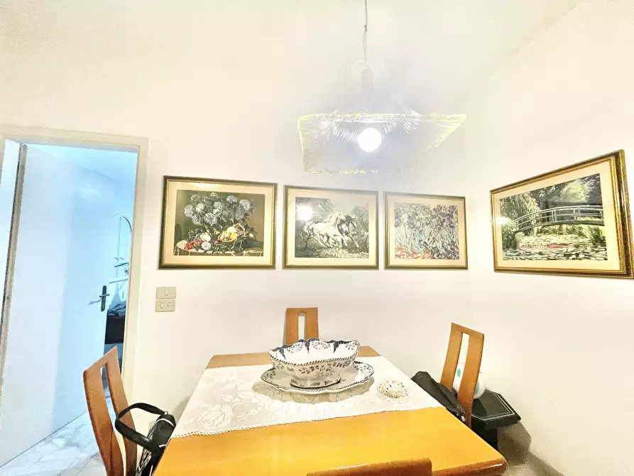 Immagine 13 di Quadrilocale in vendita  a Camaiore