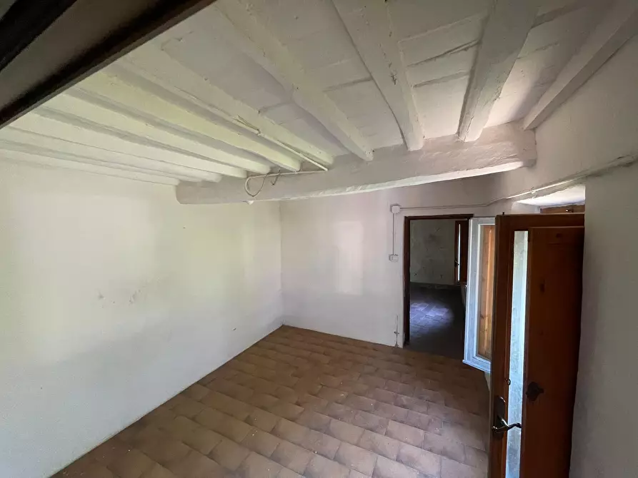 Immagine 25 di Rustico / casale in vendita  a Camaiore