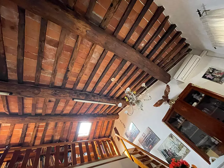 Immagine 20 di Rustico / casale in vendita  a Camaiore