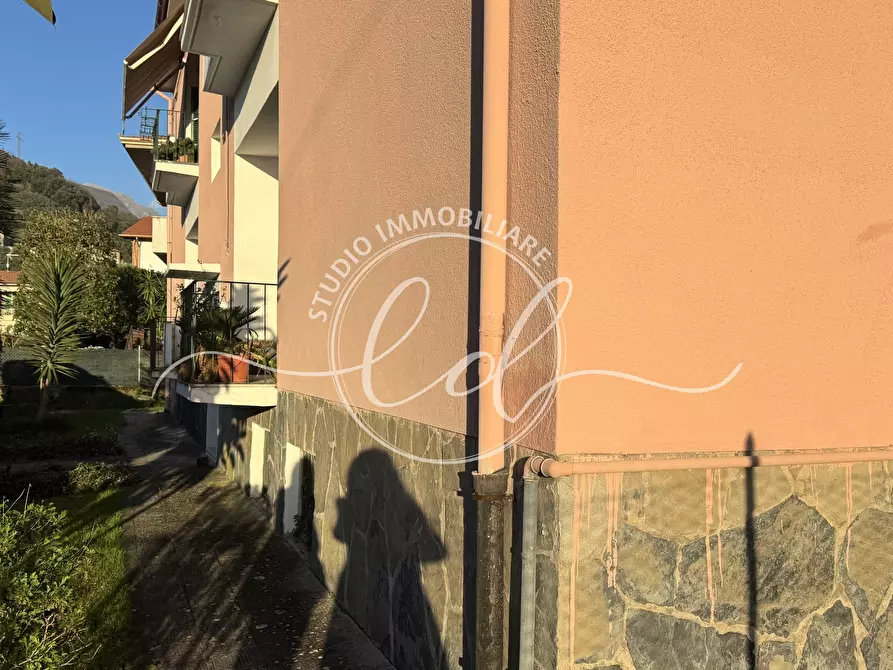 Immagine 4 di Quadrilocale in vendita  a Seravezza