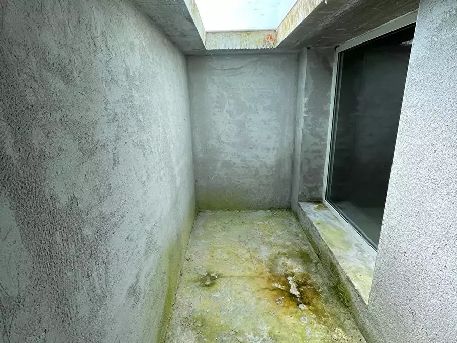 Immagine 42 di Villa in vendita  a Camaiore