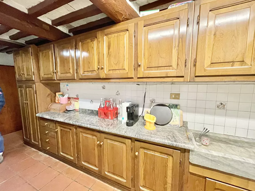 Immagine 49 di Porzione di casa in vendita  a Pietrasanta