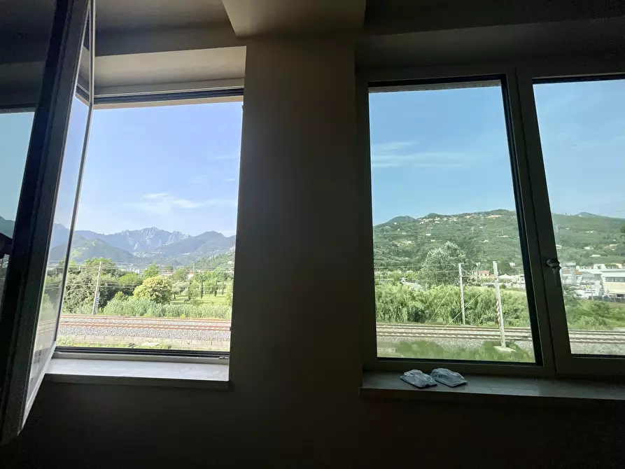 Immagine 7 di Ufficio in affitto  a Pietrasanta