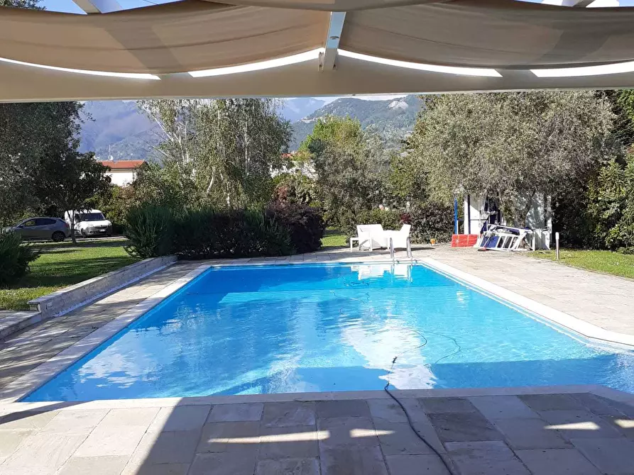 Immagine 21 di Casa indipendente in affitto  a Pietrasanta