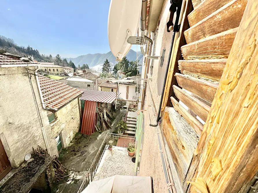 Immagine 21 di Terratetto in vendita  a Seravezza