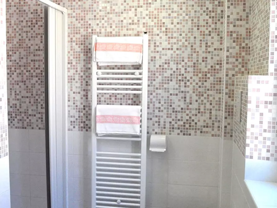 Immagine 17 di Locale commerciale in vendita  in Via Vallicelle a Fiuggi