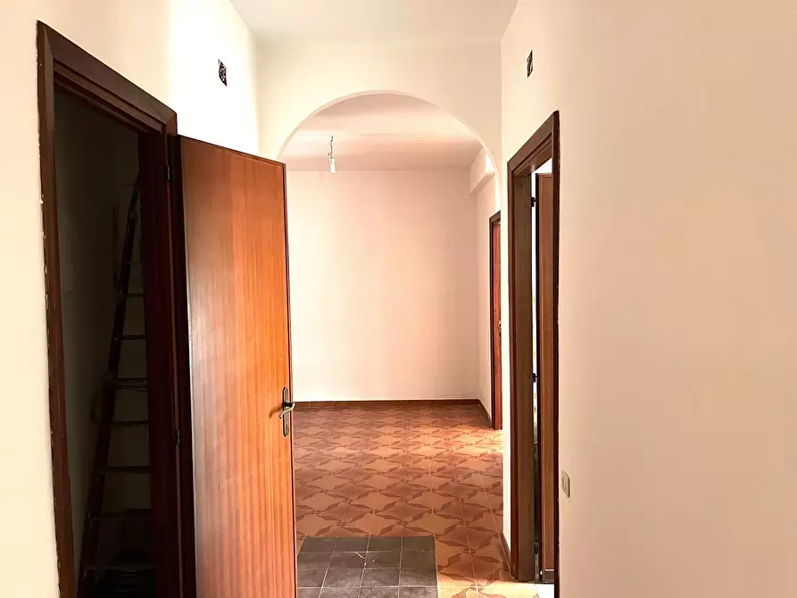 Immagine 13 di Appartamento in vendita  in Viale A. Milani a Segni