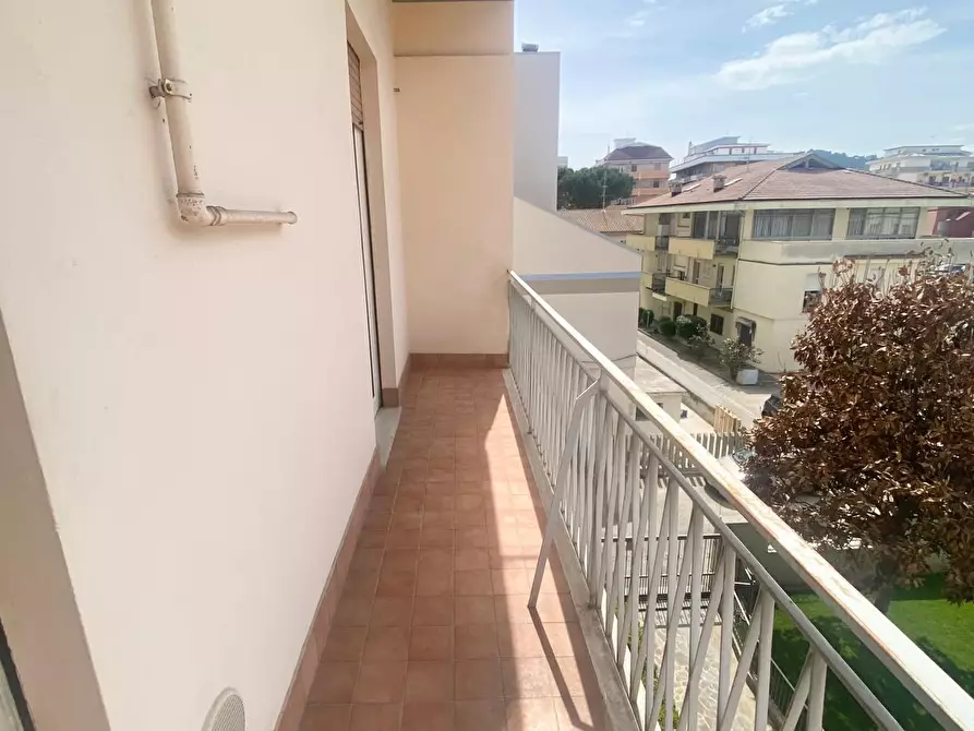 Immagine 16 di Quadrilocale in vendita  in Viale Gabriele D'Annunzio 6 a Montesilvano