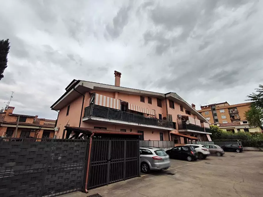 Immagine 1 di Trilocale in vendita  in Via Giuseppe Garibaldi 208 a Guidonia Montecelio