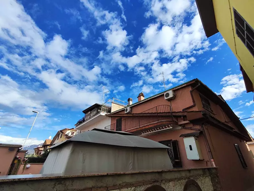 Immagine 2 di Trilocale in vendita  in via giuseppe garibaldi 25 a Guidonia Montecelio