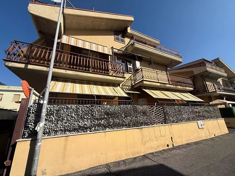 Immagine 1 di Garage in vendita  in VIA RICCIOTTI 37 a Guidonia Montecelio