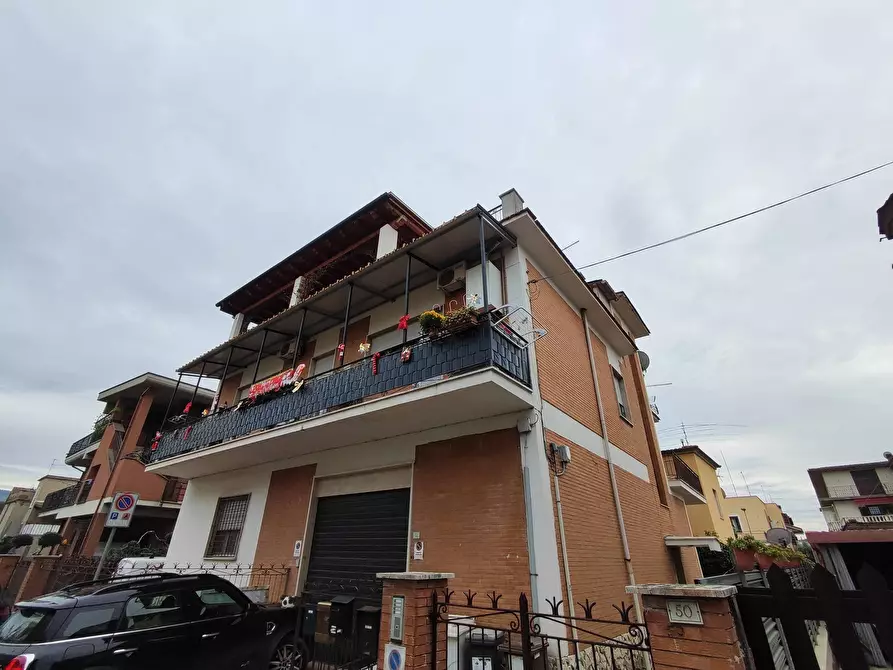 Immagine 2 di Trilocale in vendita  in Via Nicola Ricciotti 50 a Guidonia Montecelio