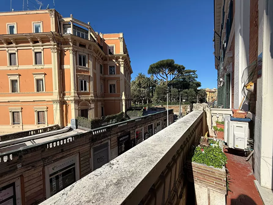 Immagine 8 di Trilocale in vendita  in Via Salaria 126 a Roma