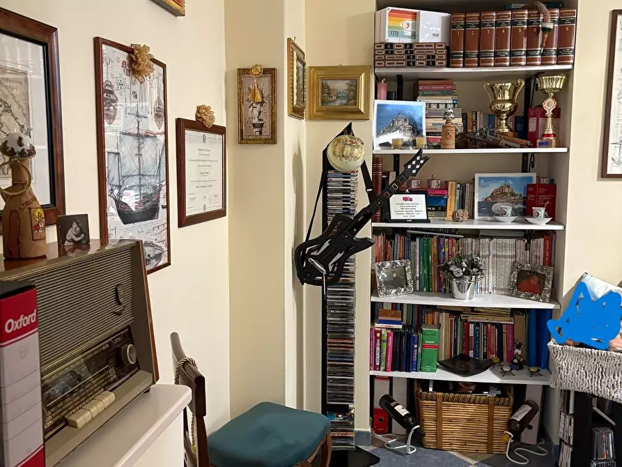 Immagine 21 di Pentalocale in vendita  a Sassari