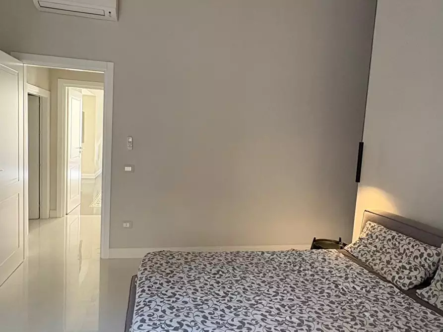 Immagine 16 di Quadrilocale in vendita  in Via delle Grazie a Siracusa