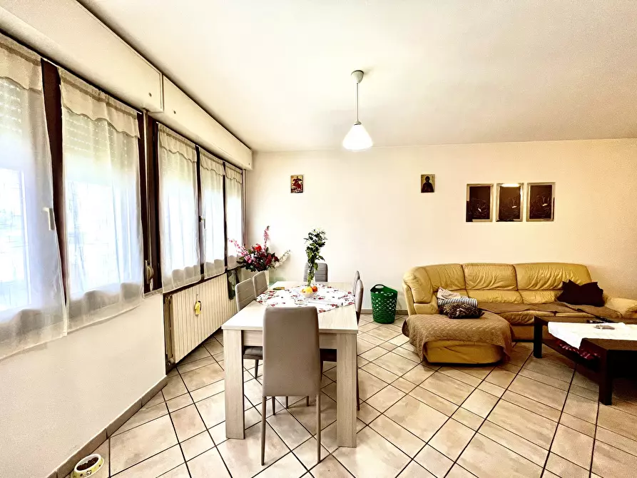 Immagine 5 di Trilocale in vendita  in Viale Guglielmo Marconi 163 a Roncofreddo