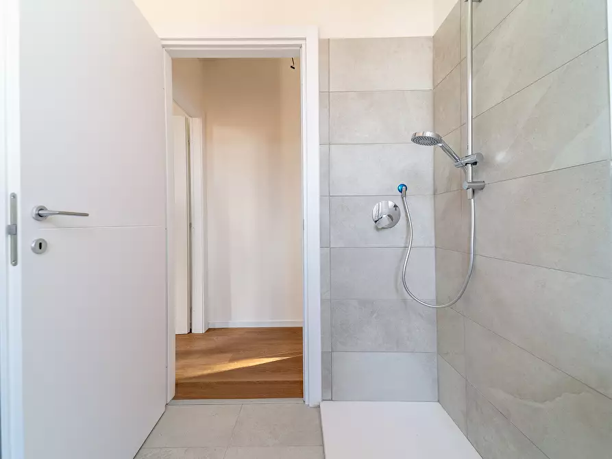 Immagine 13 di Bilocale in vendita  in Via Oreste Grassi 35 a Collecchio