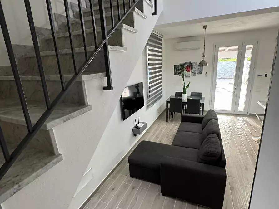 Immagine 30 di Casa semindipendente in vendita  a Altavilla Milicia