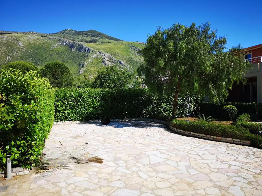 Immagine 9 di Villetta a schiera in vendita  a Castellammare Del Golfo