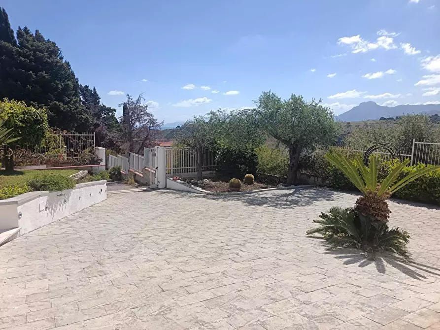 Immagine 71 di Villa in vendita  a Altavilla Milicia
