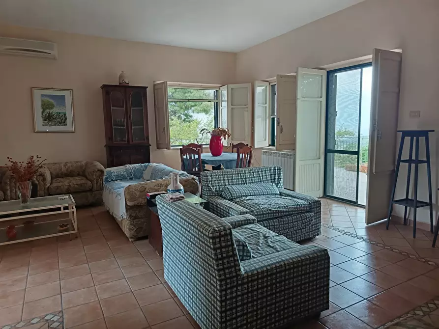 Immagine 11 di Villa in vendita  a Trabia