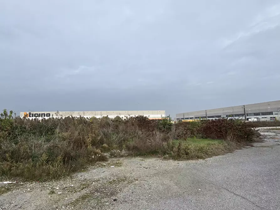 Immagine 3 di Terreno industriale in vendita  in SP234 8 a Ospedaletto Lodigiano